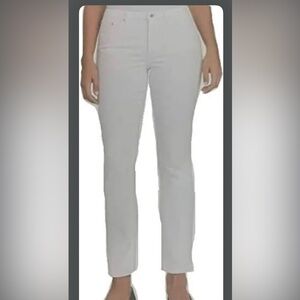 NWT Ella Moss Sz 12 White Denim Jeans never worn.